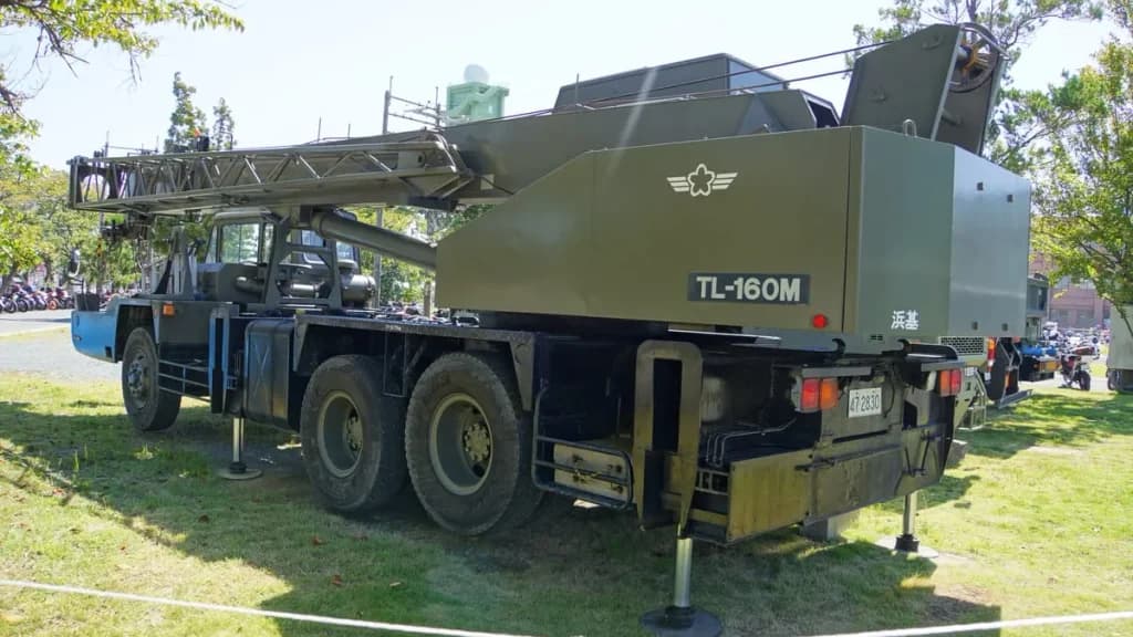 Mobile Crane 15 Ton