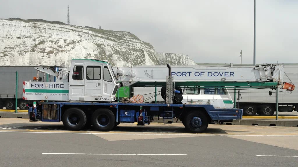 Mobile Crane 7 Ton