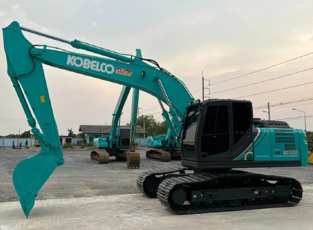 Sewa Excavator Harian vs Bulanan: Analisis Finansial & ROI Proyek
